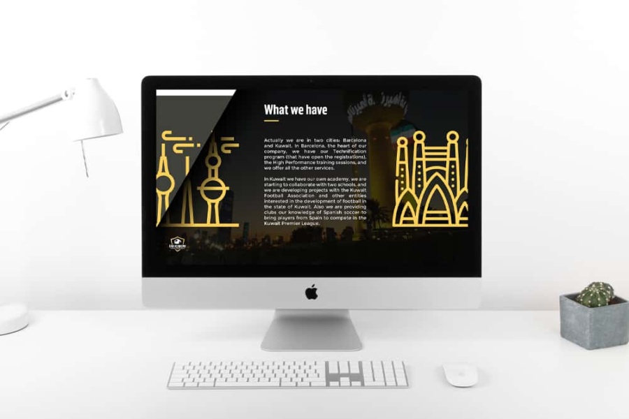 ordinador amb presentació corporativa